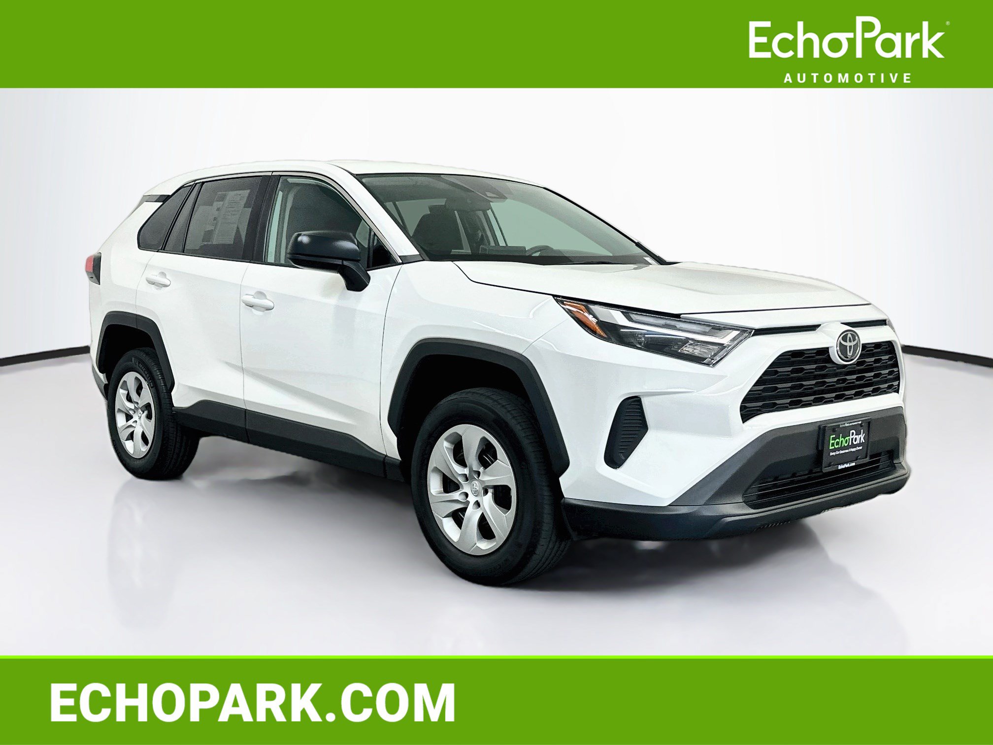 Used 2025 Toyota RAV4 LE AWD/4WD image 1