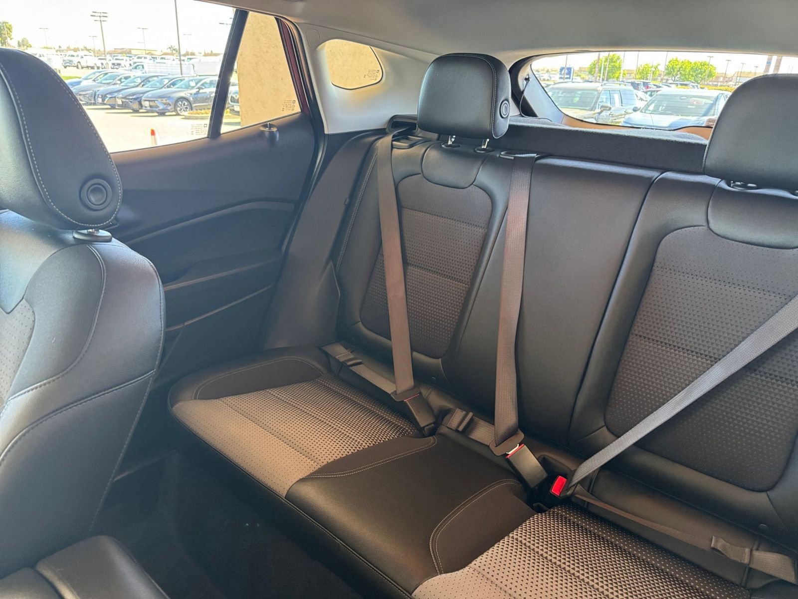 Used 2025 Chevrolet Trax LT image 40