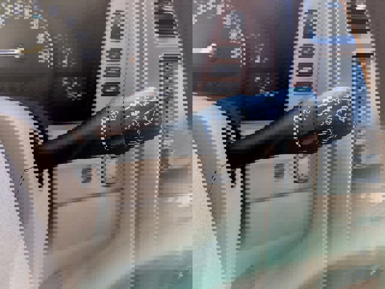 Used 2008 Cadillac XLR image 20