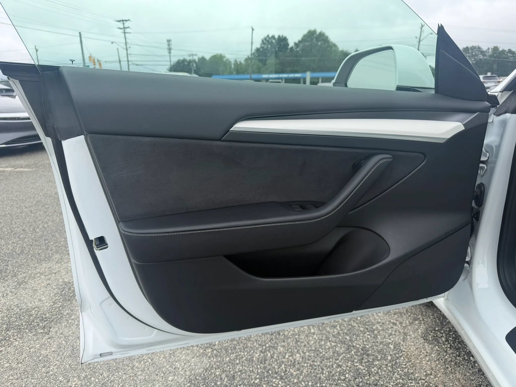 Used 2023 Tesla Model 3 Standard Range RWD image 43