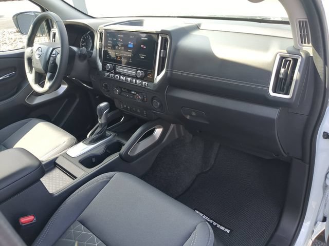Used 2025 Nissan Frontier SV w/ SV Convenience Package AWD/4WD image 35
