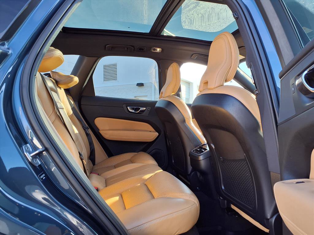 Used 2021 Volvo XC60 T5 Inscription w/ Advanced Package image 29