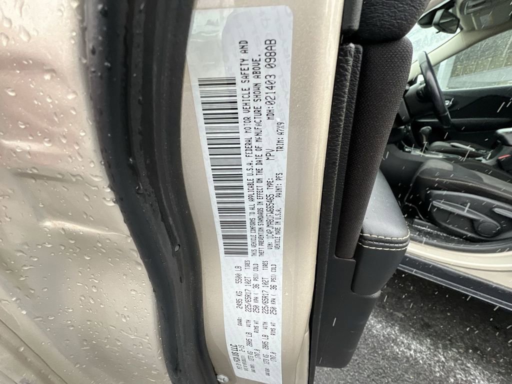 Used 2015 Jeep Cherokee Sport w/ Cold Weather Group image 33