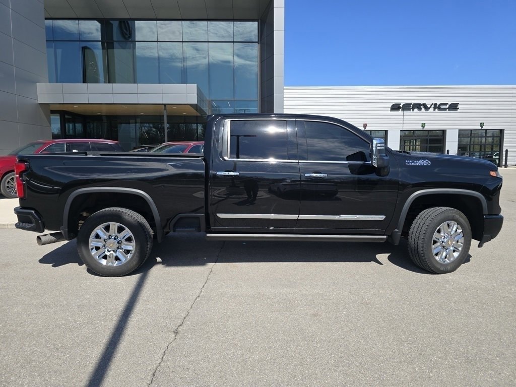 Used 2024 Chevrolet Silverado 3500 High Country AWD/4WD image 26