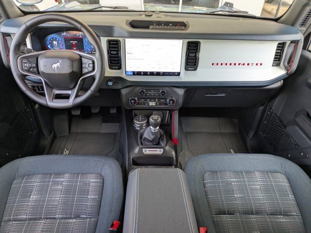 Used 2025 Ford Bronco Heritage Edition AWD/4WD image 15