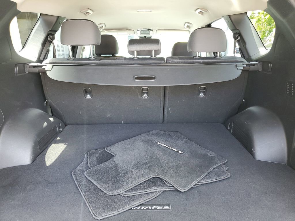Used 2023 Hyundai Santa Fe SE w/ Cargo Package FWD image 8