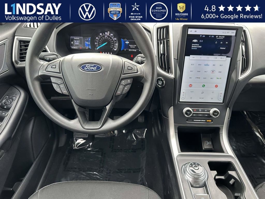 Used 2024 Ford Edge SE w/ Black Appearance Package image 9