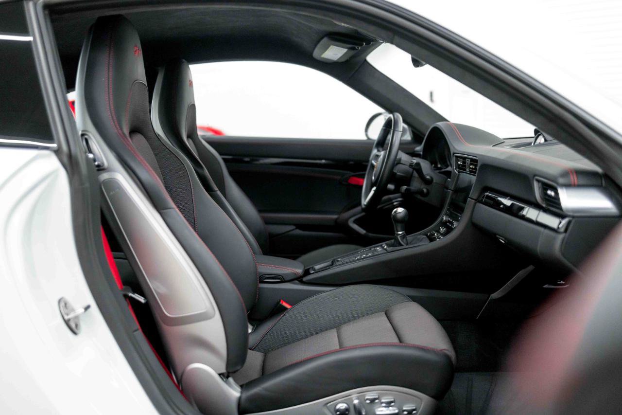Used 2018 Porsche 911 Carrera T RWD image 58