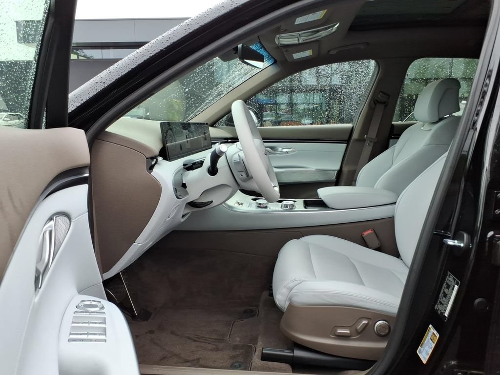 Used 2026 Genesis Electrified GV70 AWD/4WD image 16