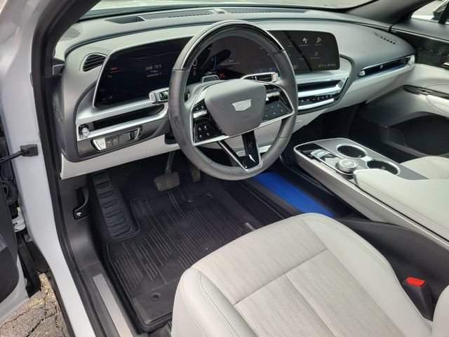 Certified 2024 Cadillac Lyriq Luxury AWD/4WD image 26
