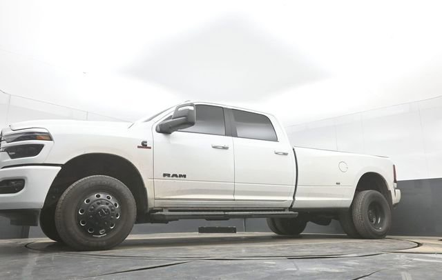 Used 2026 RAM 3500 Laramie w/ Night Edition AWD/4WD image 30