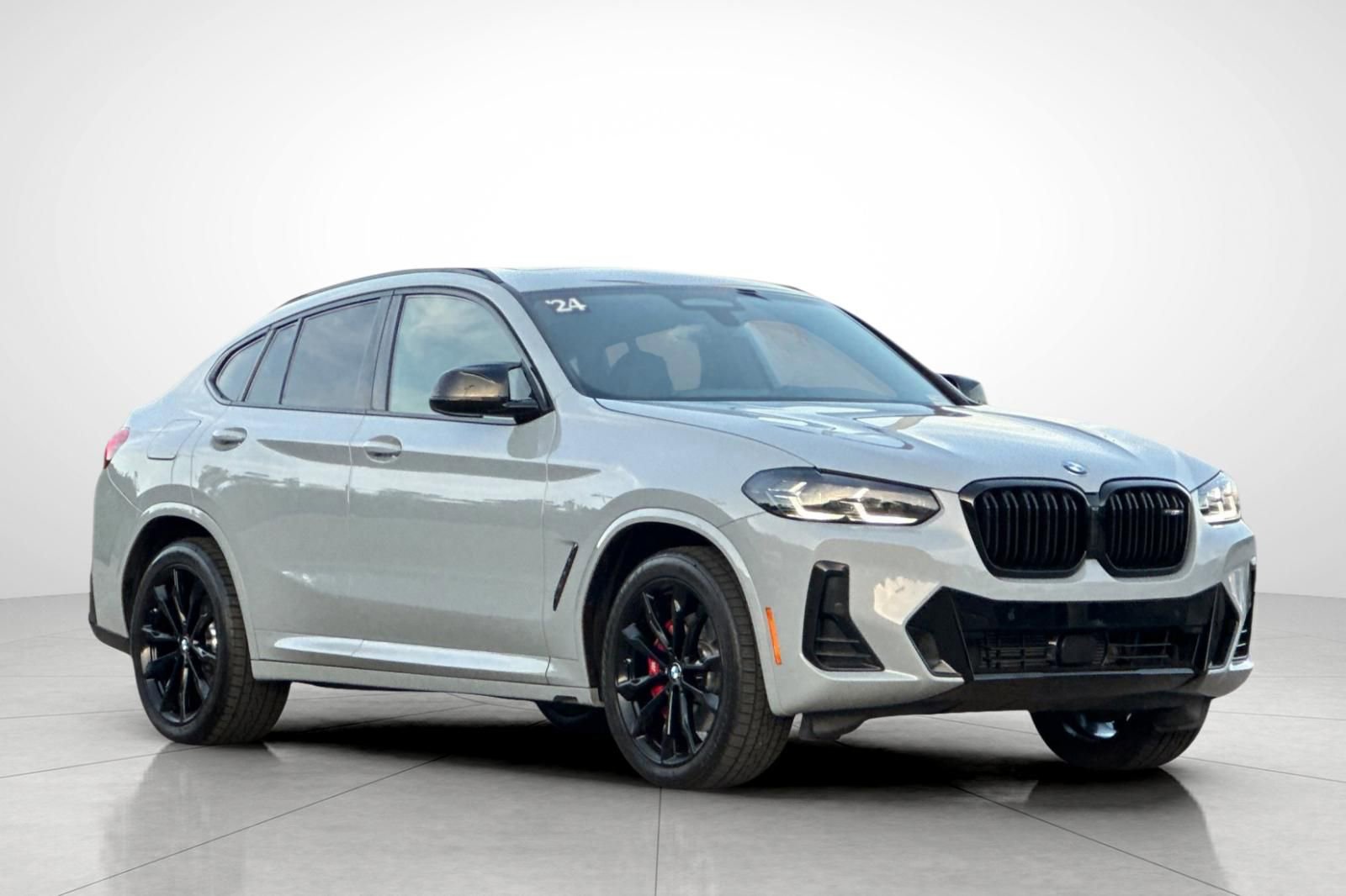 Used 2024 BMW X4 M40i image 17