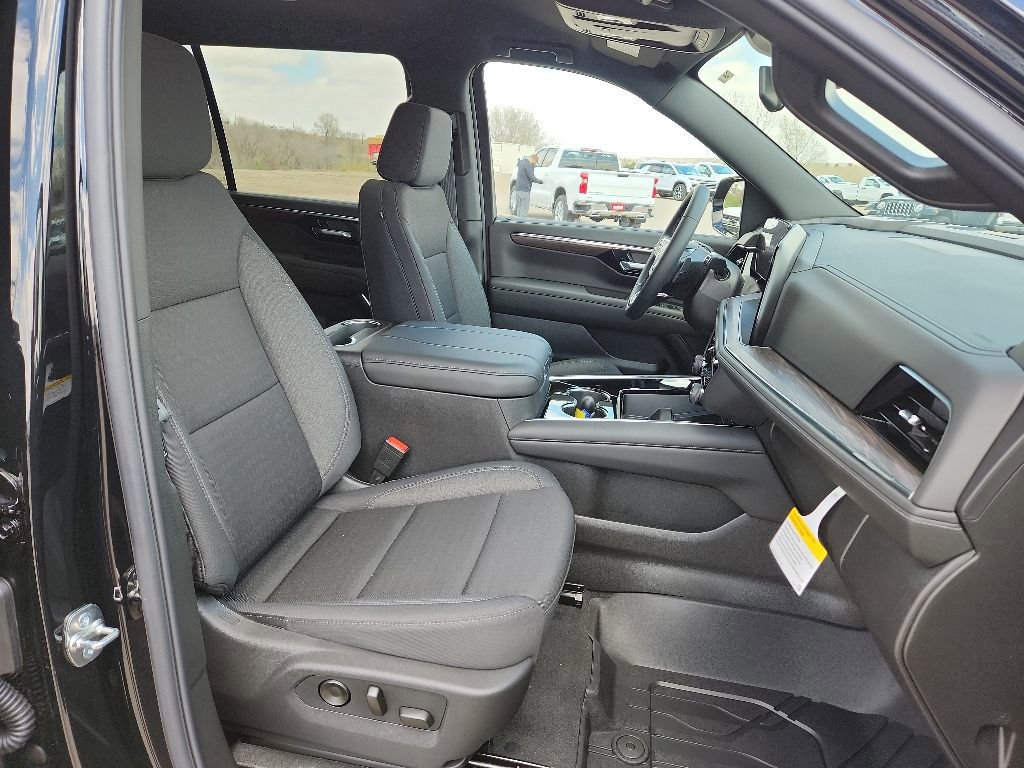 New 2026 Chevrolet Suburban LS w/ LS Custom Edition AWD/4WD image 50