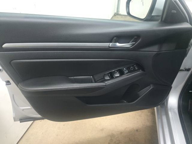 Used 2023 Nissan Altima 2.5 SV image 17