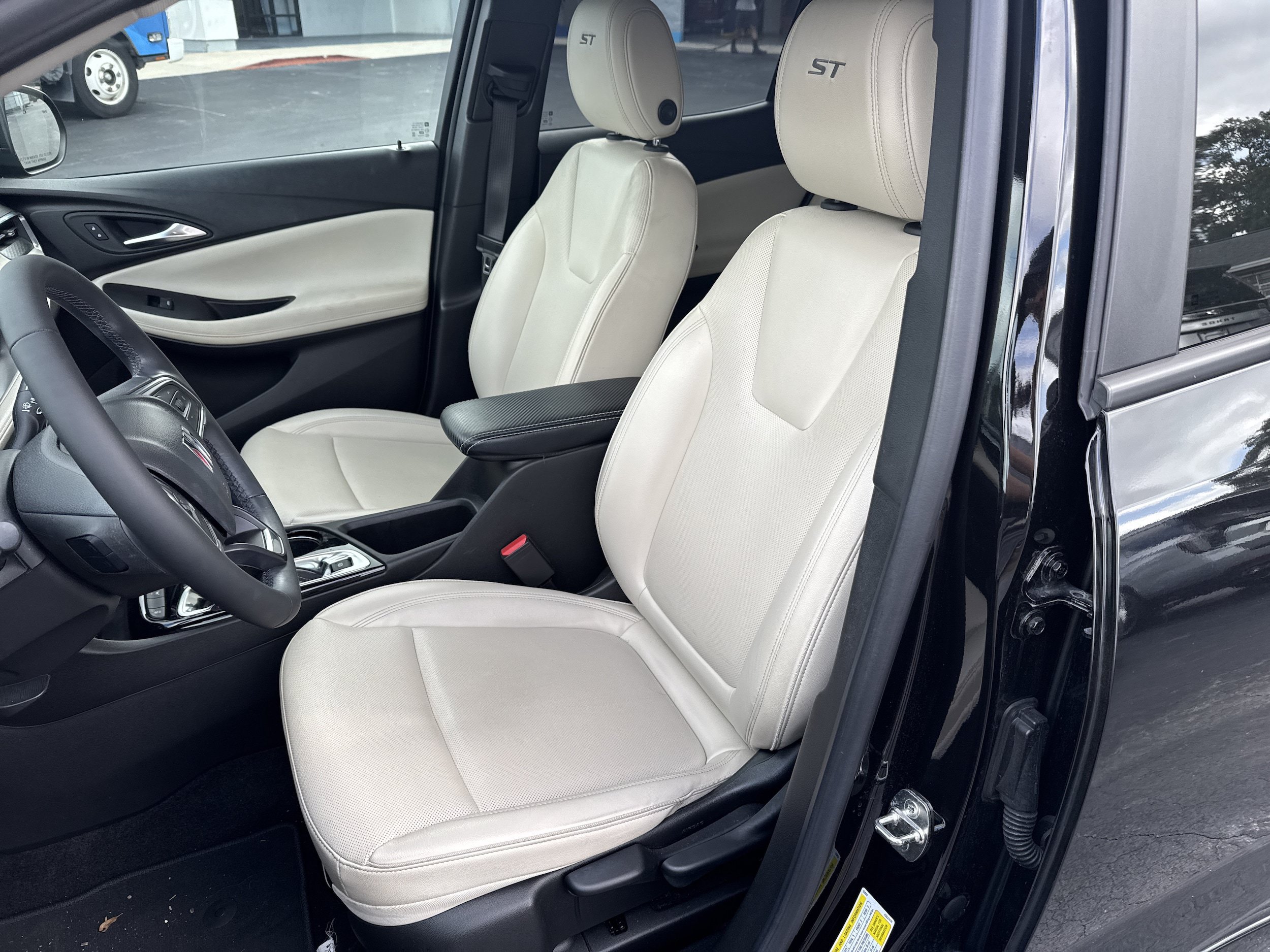 Used 2024 Buick Encore GX Sport Touring w/ Advanced Technology Package FWD image 22