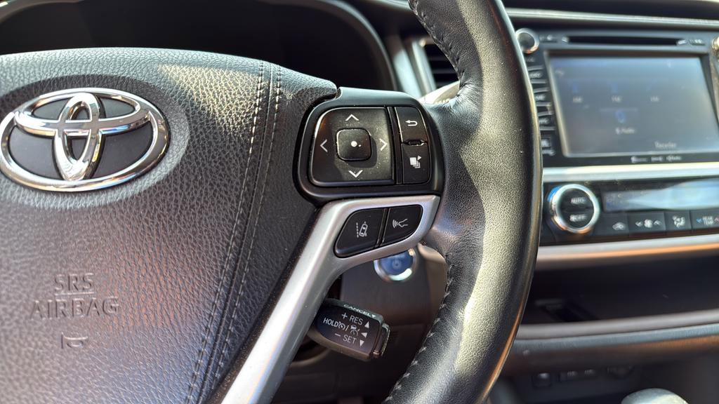 Used 2018 Toyota Highlander Limited Platinum image 25