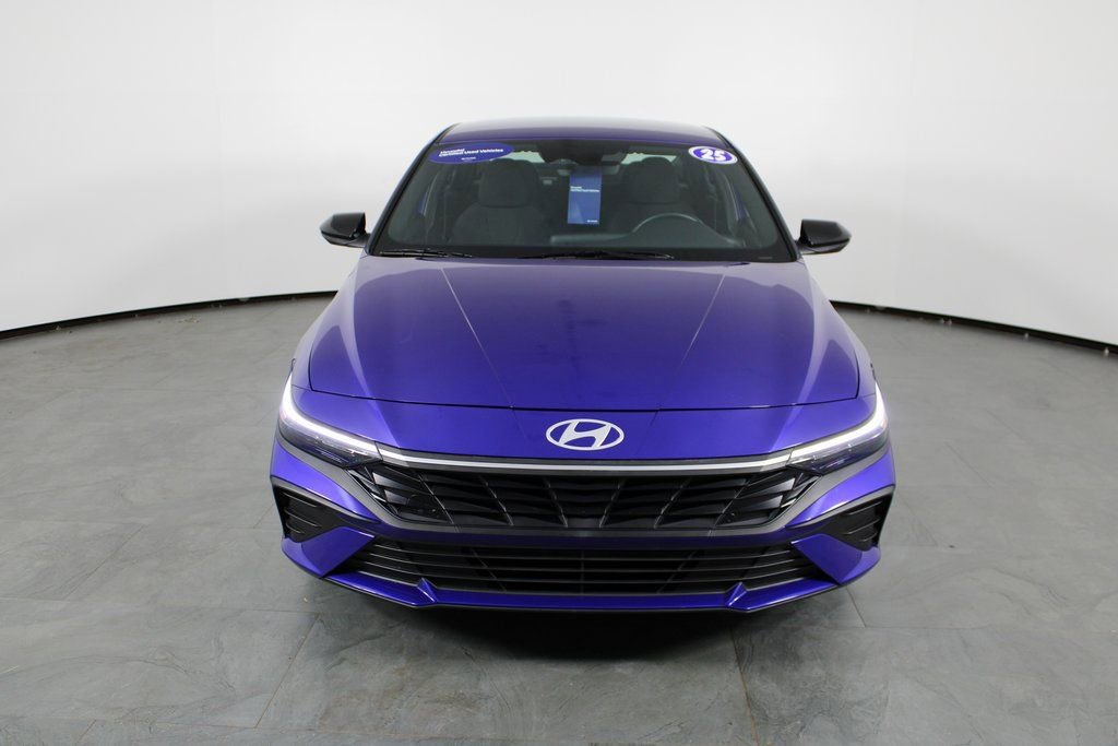 Certified 2025 Hyundai Elantra Sport image 12