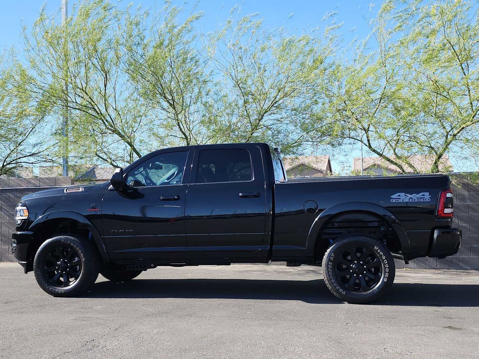 Used 2022 RAM 2500 Laramie AWD/4WD image 6