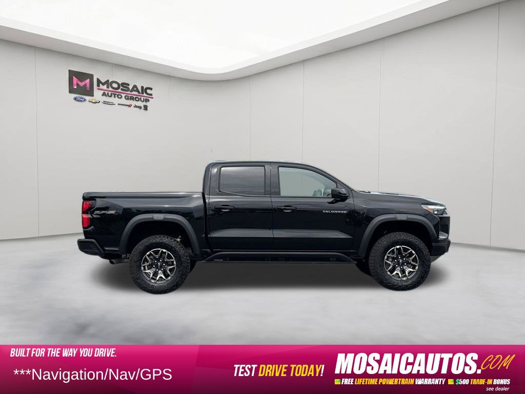 Used 2025 Chevrolet Colorado ZR2 w/ Technology Package AWD/4WD image 8