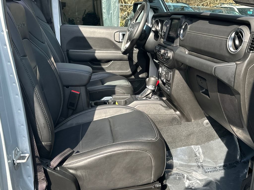 Used 2022 Jeep Wrangler Unlimited Sahara w/ Cold Weather Group image 7