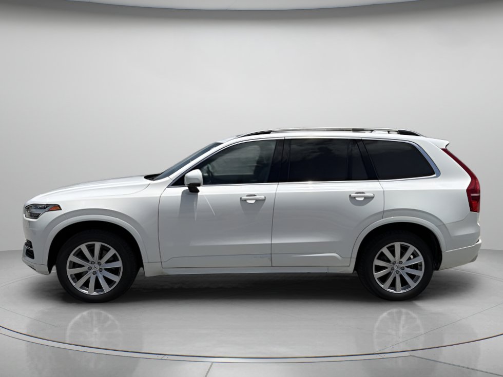 Used 2017 Volvo XC90 T6 Momentum w/ Vision Package AWD/4WD image 5