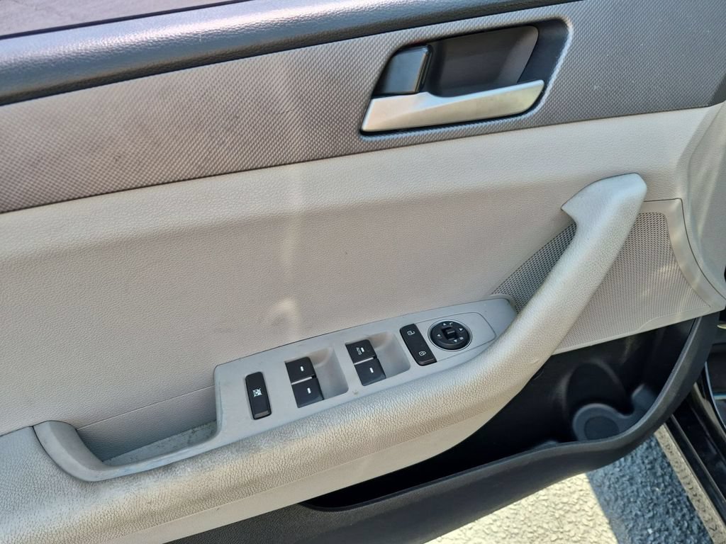 Used 2019 Hyundai Sonata SE FWD image 14