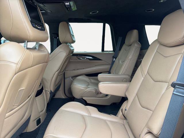 Used 2018 Cadillac Escalade Platinum AWD/4WD image 13