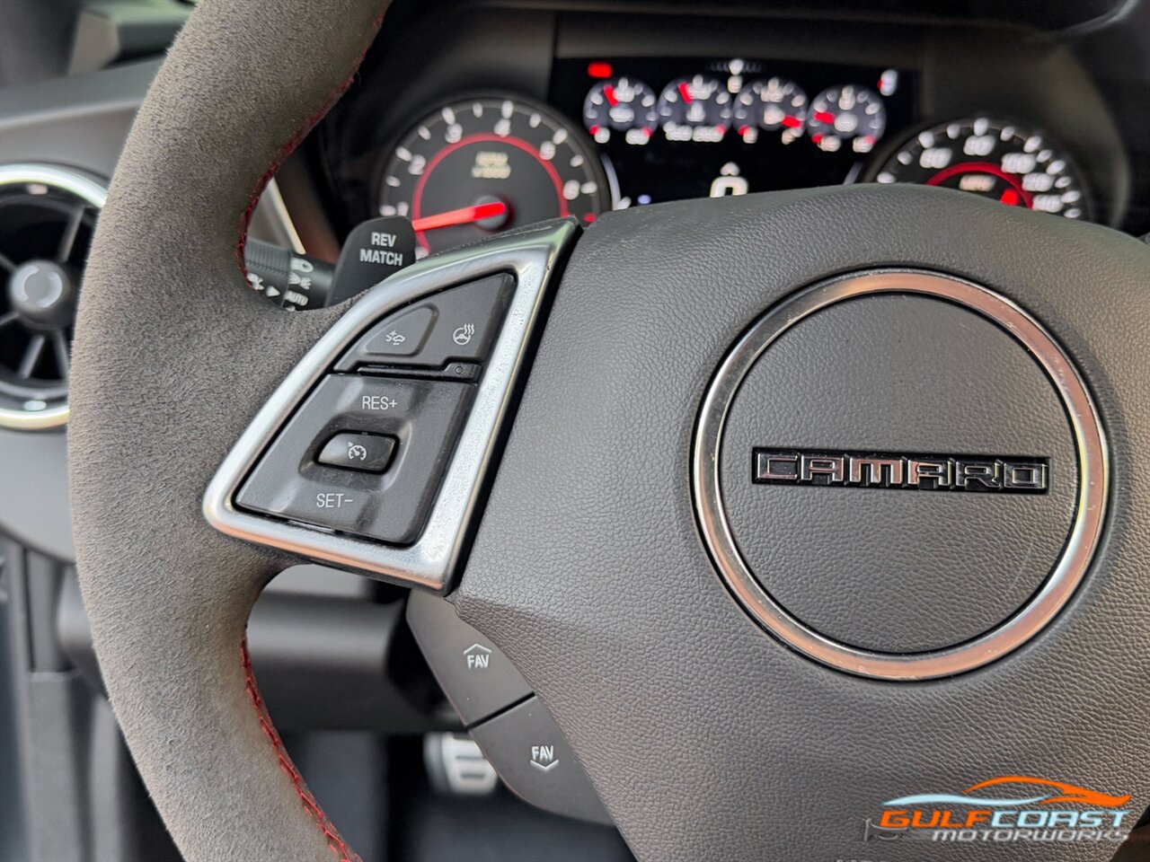 Used 2019 Chevrolet Camaro ZL1 RWD image 28