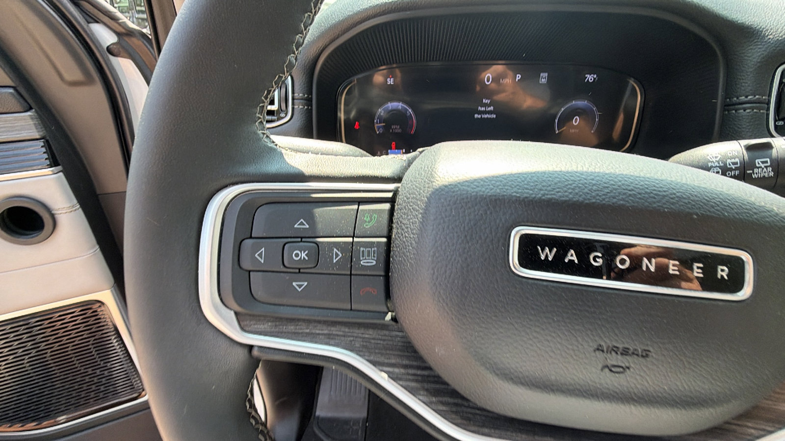 Used 2024 Jeep Wagoneer L Series III w/ Premium Group I image 28