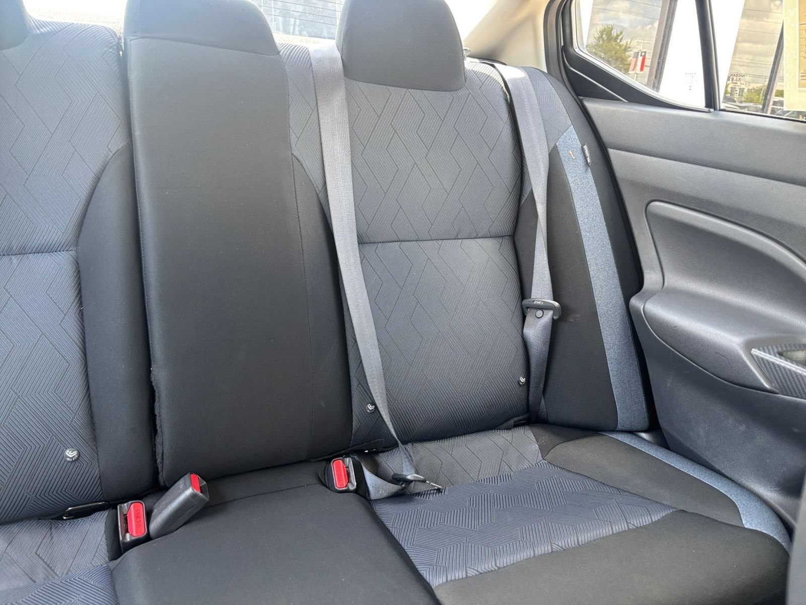 Used 2025 Nissan Versa SV FWD image 35