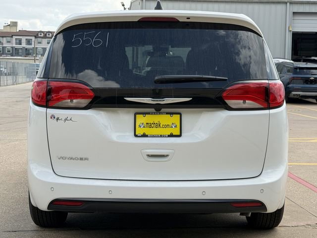 New 2026 Chrysler Voyager LX image 6