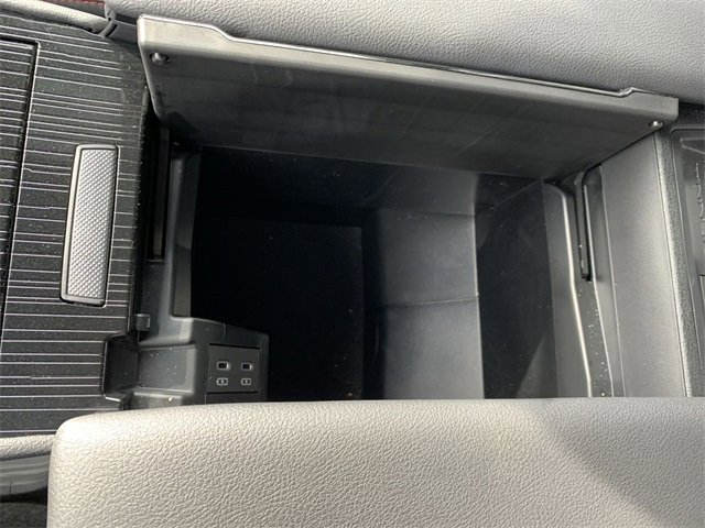 Used 2025 Toyota Sienna XSE image 26