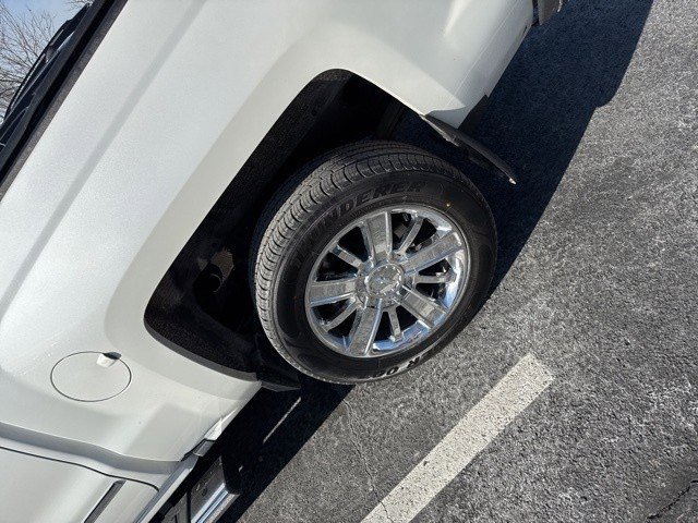 Used 2017 Chevrolet Silverado 1500 High Country image 7