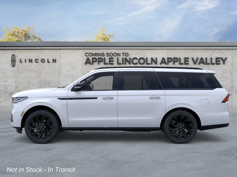 New 2026 Lincoln Navigator L Reserve AWD/4WD image 3