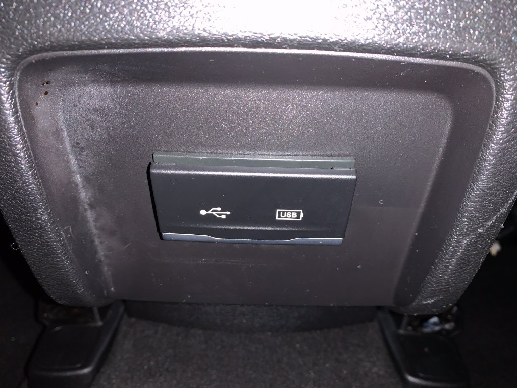 Used 2019 Jeep Cherokee Latitude Plus AWD/4WD image 16
