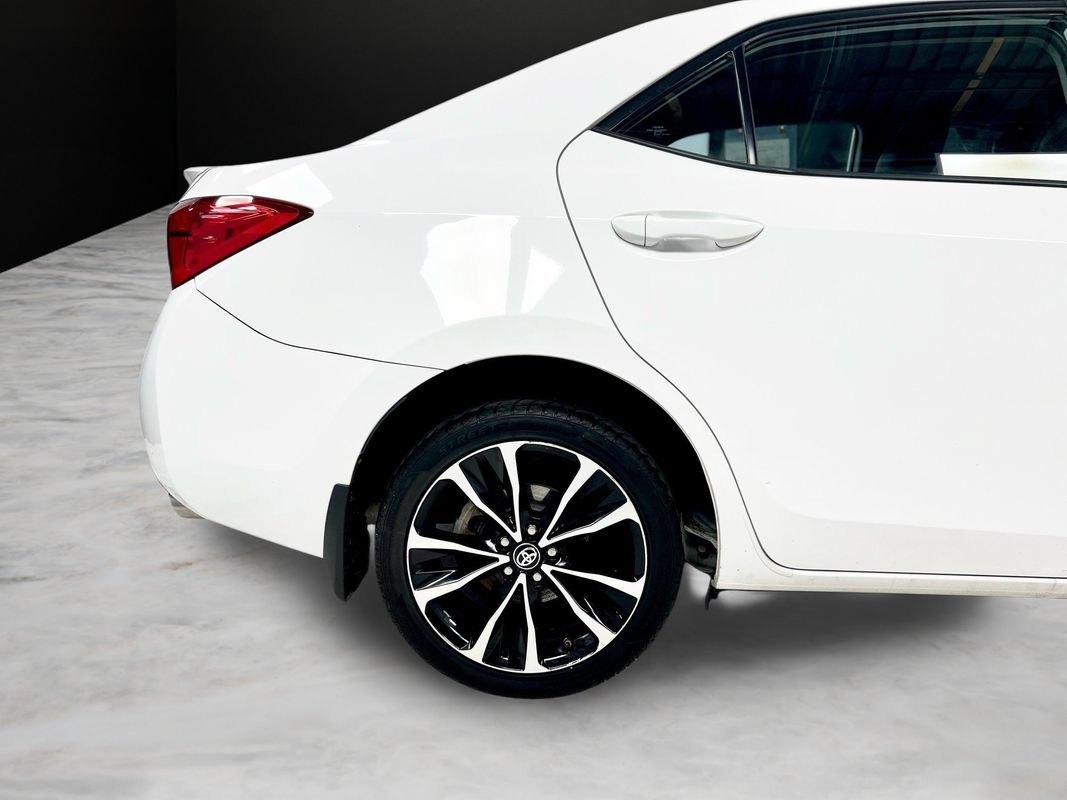 Used 2018 Toyota Corolla SE FWD image 33