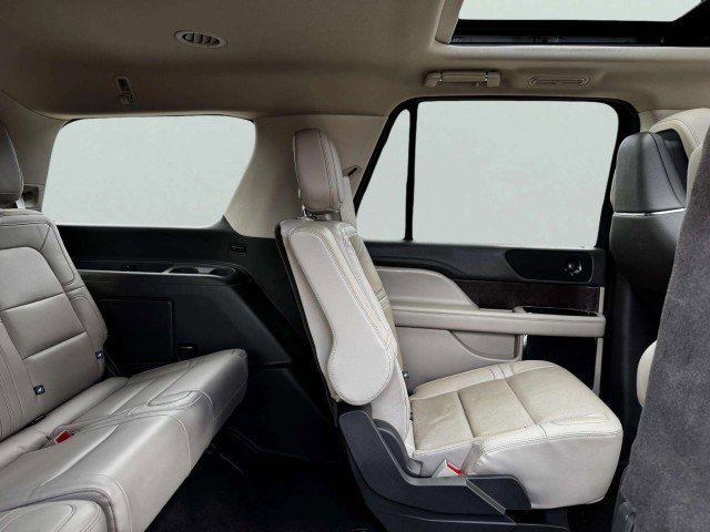 Used 2023 Lincoln Navigator Reserve image 48