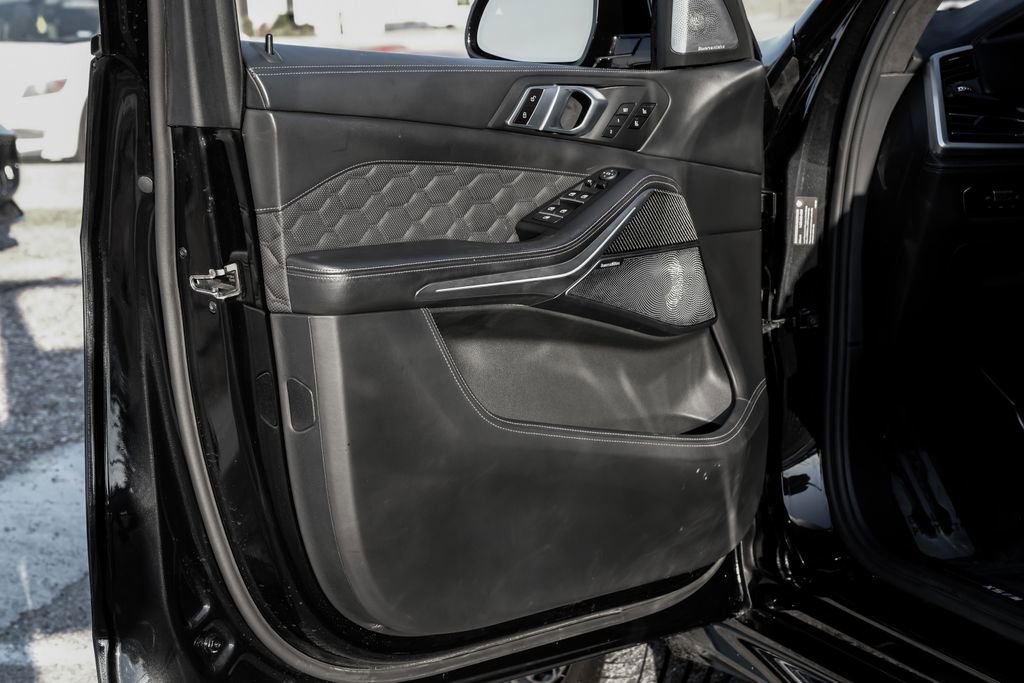 Used 2020 BMW X5 M Competition w/ Executive Package image 39