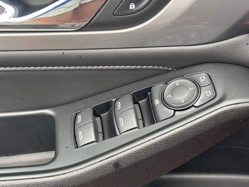 Certified 2023 Chevrolet Traverse LT image 17