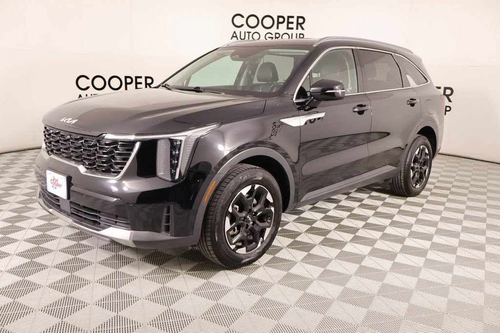 Used 2024 Kia Sorento S image 11