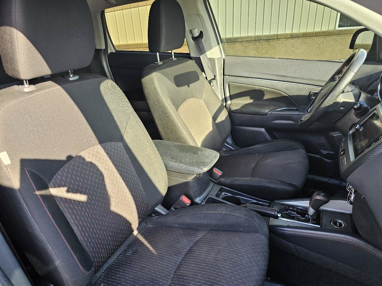 Used 2019 Mitsubishi Outlander Sport ES AWD/4WD image 16