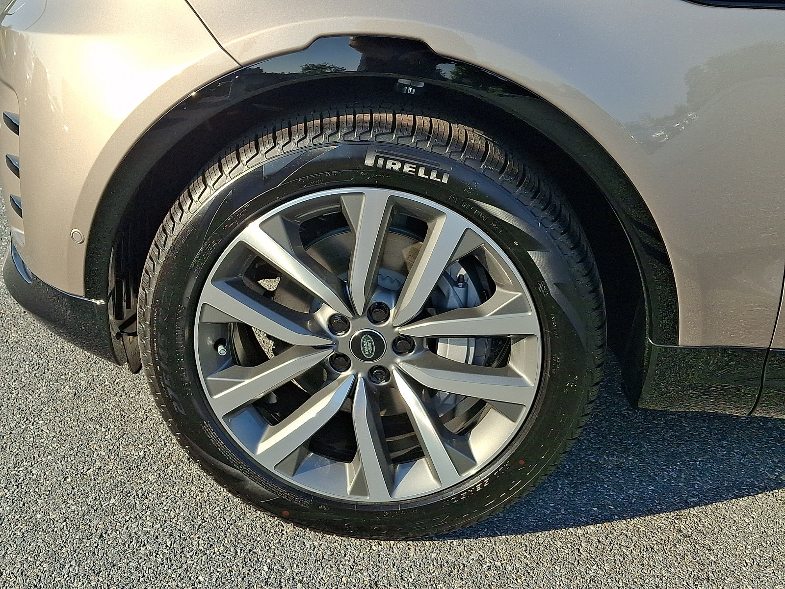 New 2026 Land Rover Discovery Dynamic SE AWD/4WD image 9