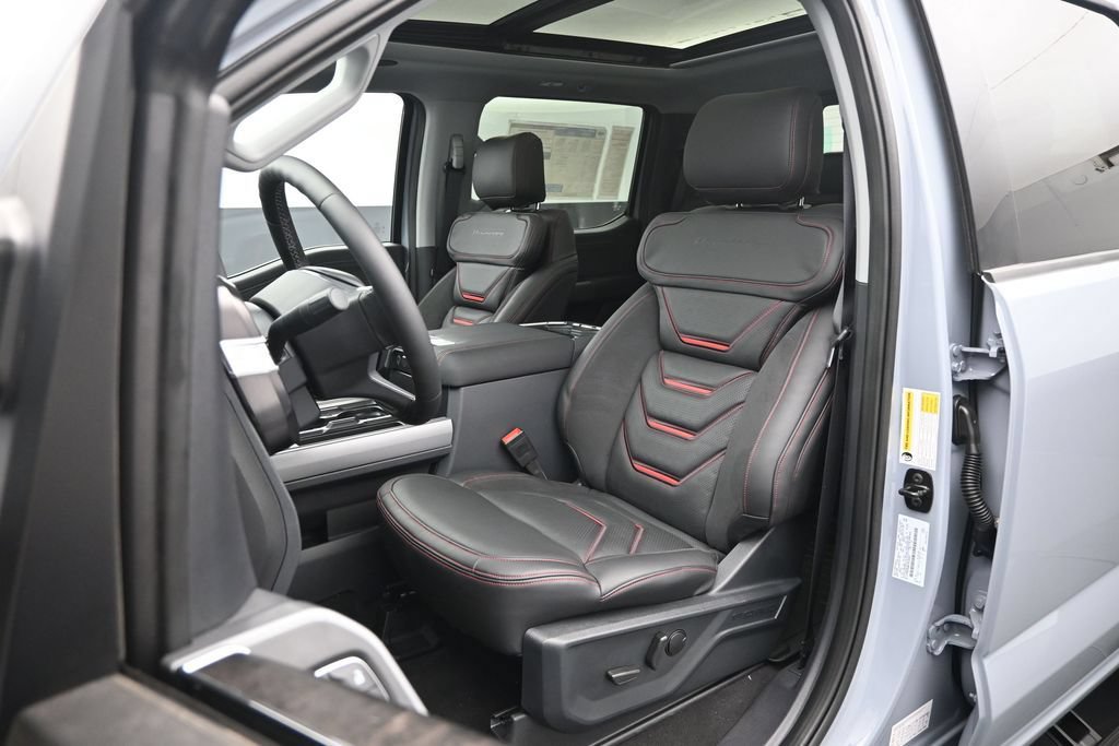 New 2026 Ford F250 Lariat w/ Black Appearance Package AWD/4WD image 8