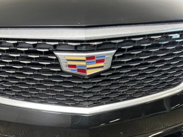 Used 2022 Cadillac XT6 Premium Luxury w/ Technology Package image 9