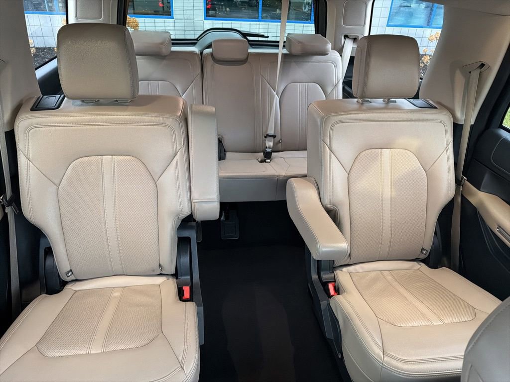 Used 2024 Ford Expedition Limited image 35