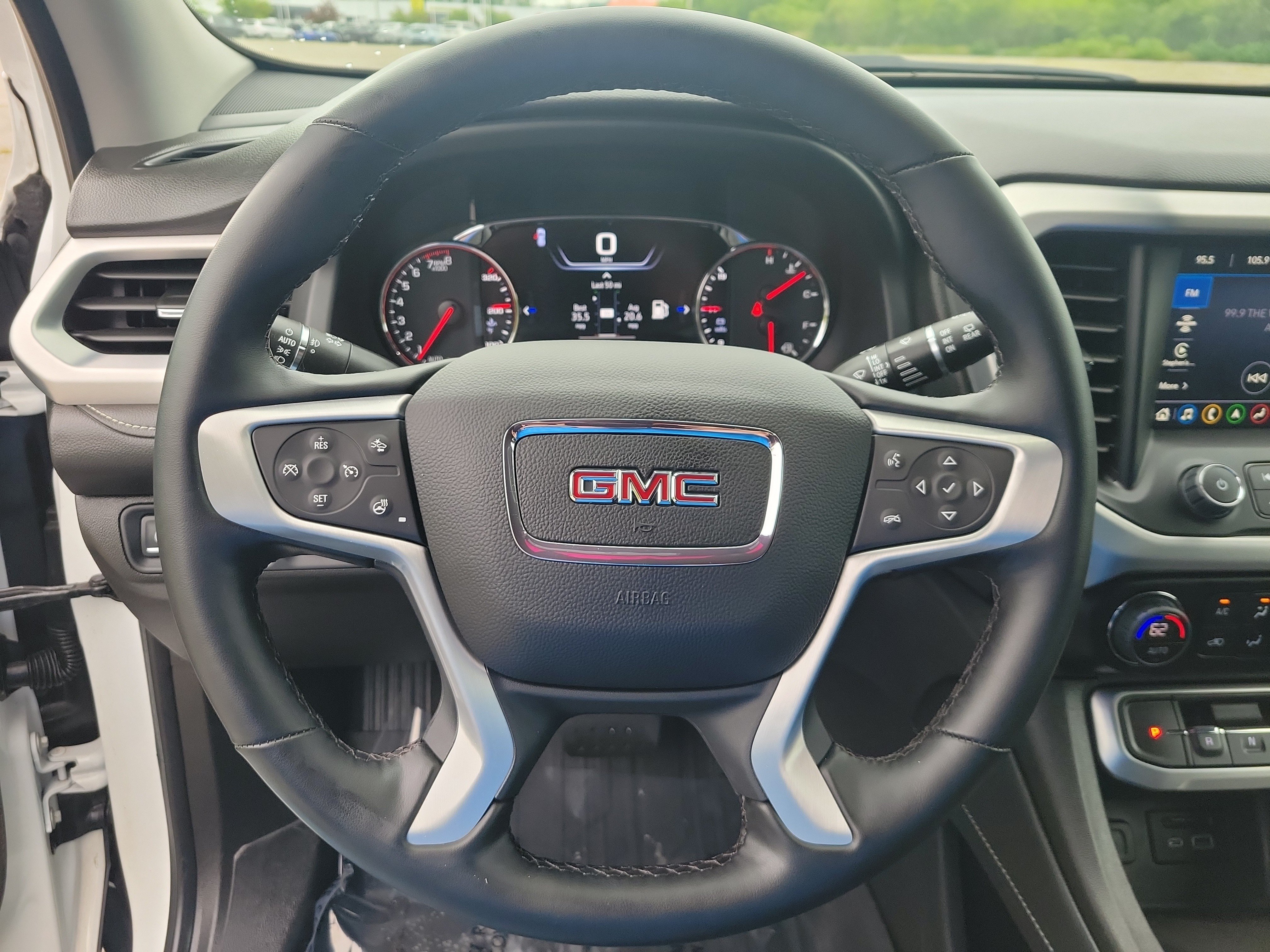 Used 2023 GMC Acadia SLT w/ Technology Package AWD/4WD image 22