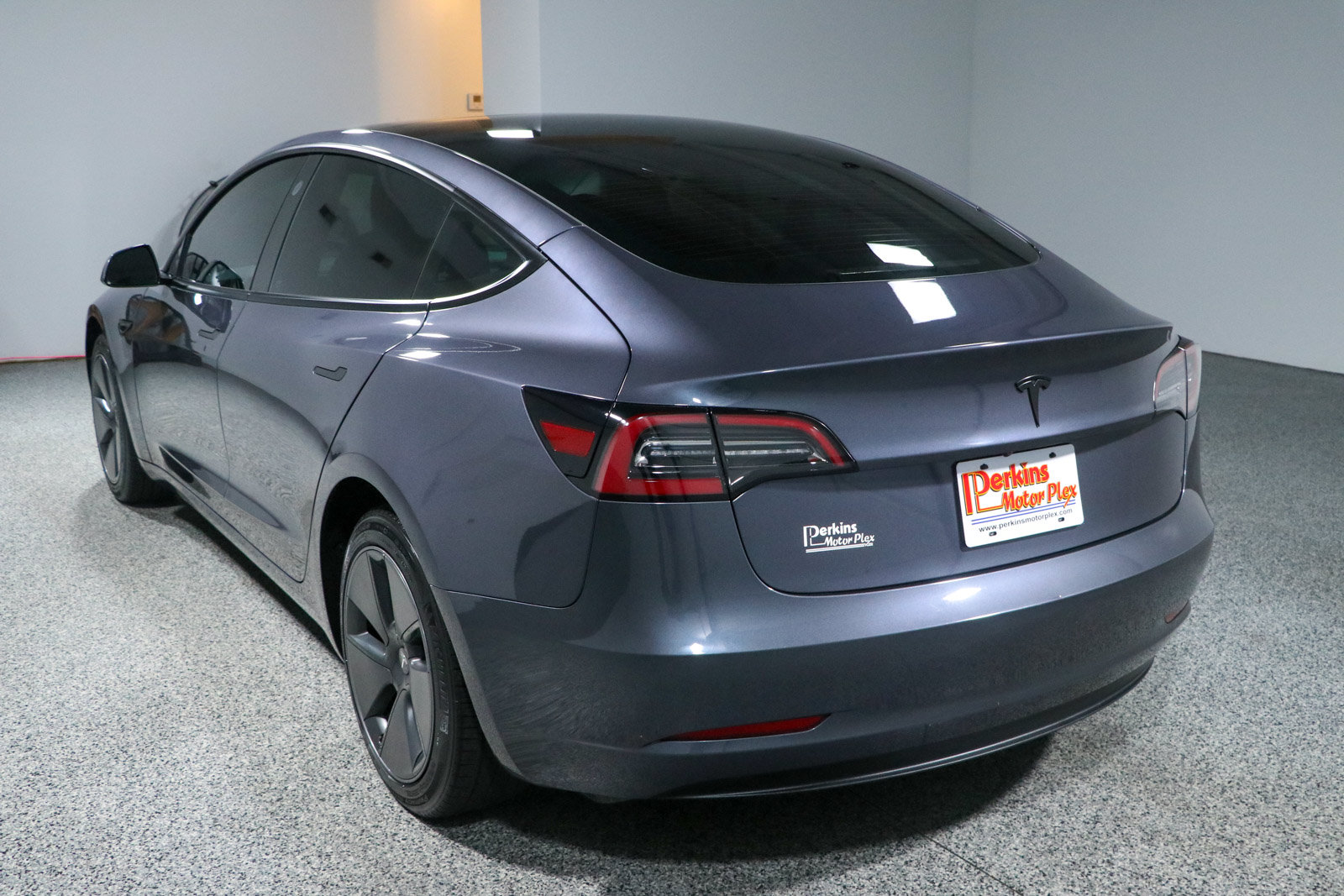 Used 2023 Tesla Model 3 Standard Range RWD image 9