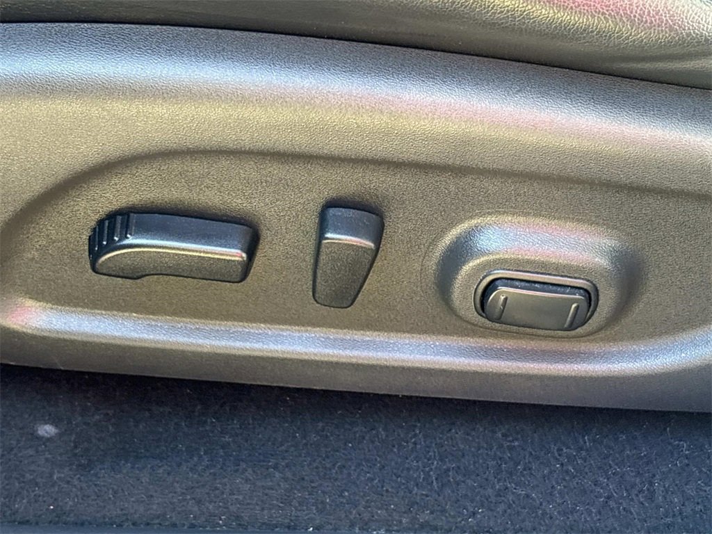 Used 2019 Nissan Pathfinder SL w/ Rock Creek Edition image 11