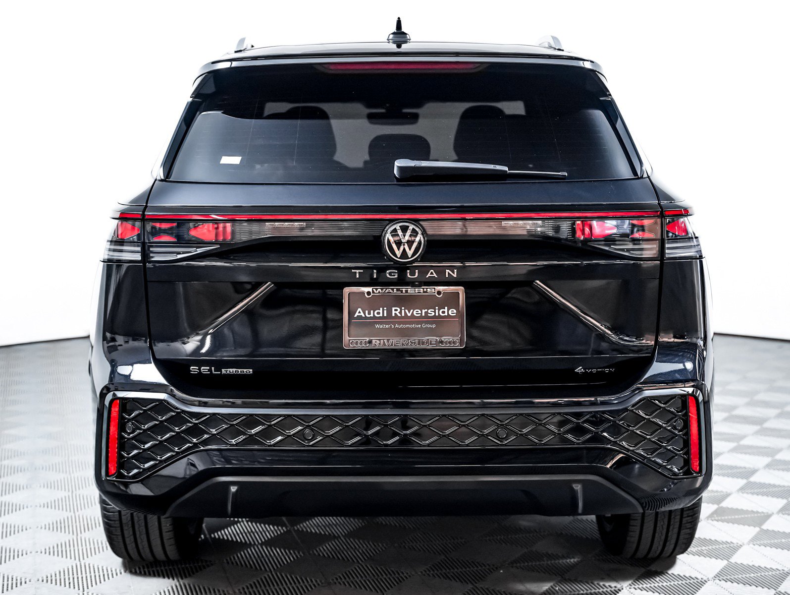 Used 2026 Volkswagen Tiguan SEL R-Line AWD/4WD image 10