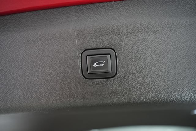 Used 2024 Buick Enclave Premium AWD/4WD image 12